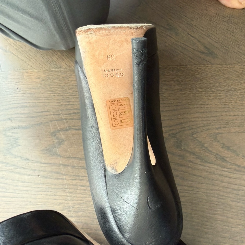 Gucci Black Leather Heels - Picture 6 of 6